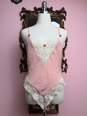 Victoria's Secret Gold Label Vintage Pink Lace Trim Teddy Lingerie Medium